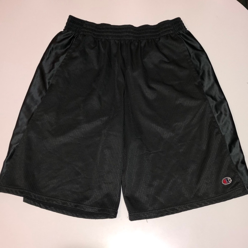 Champion shorts size large, waist tie and pockets
